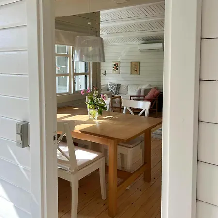 Nordic Warmth On Zealand's North Coast *
